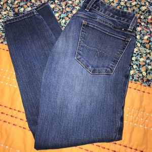 Lucky Brand Lolita Capri jean in EUC 😍